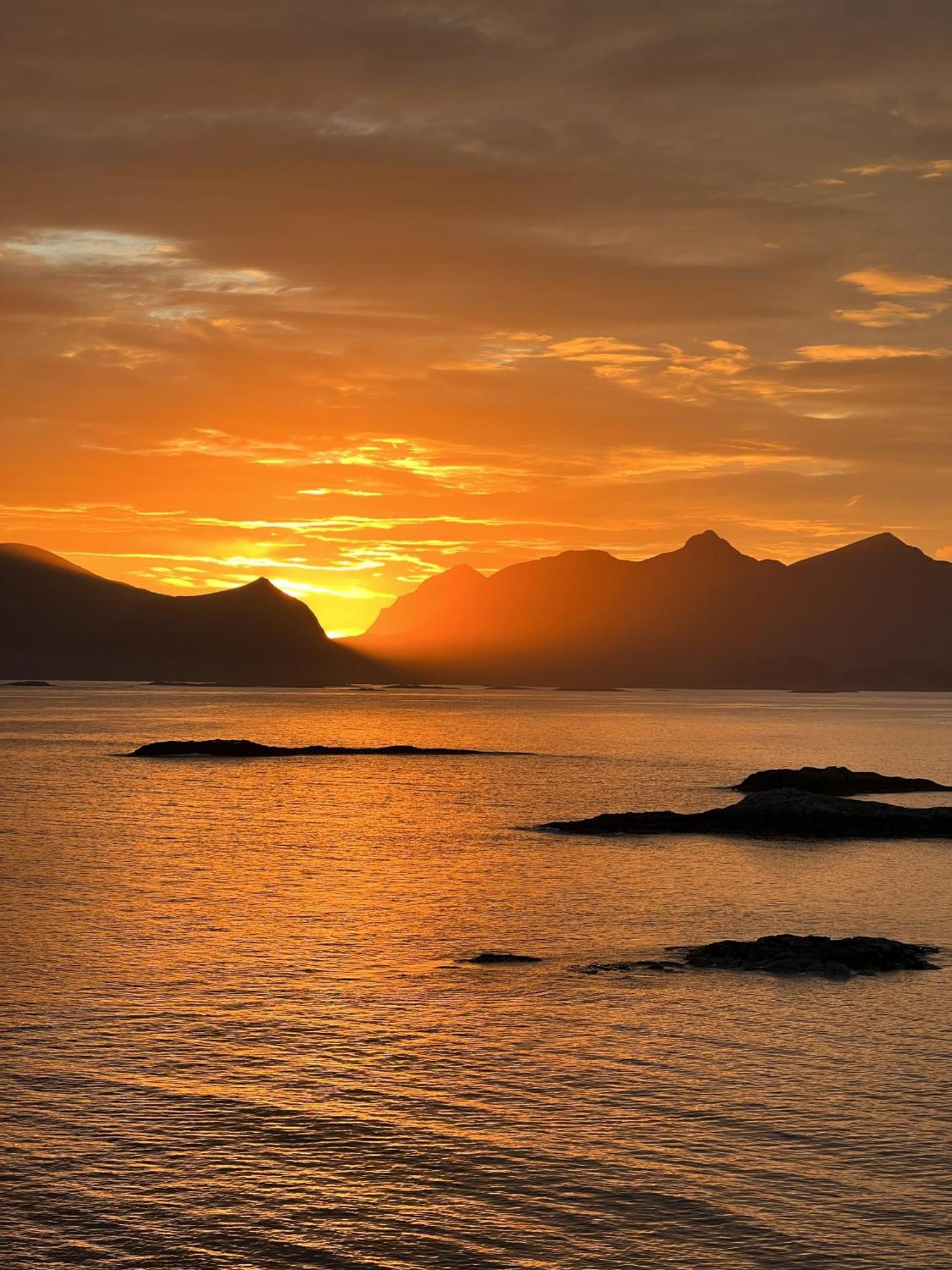 Henningsvaer Lofoten New Apartment Exteriör bild